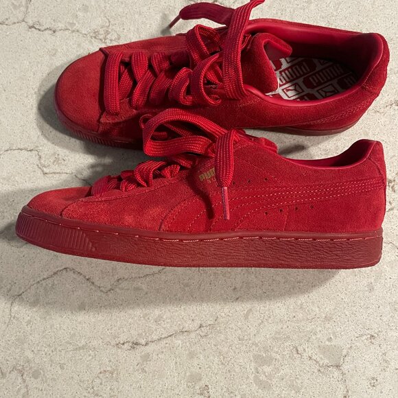 New NNB Puma Suede Classic Full Mono Red Womens Size 6.5 US Sneaker 381587-01 - Picture 1 of 6